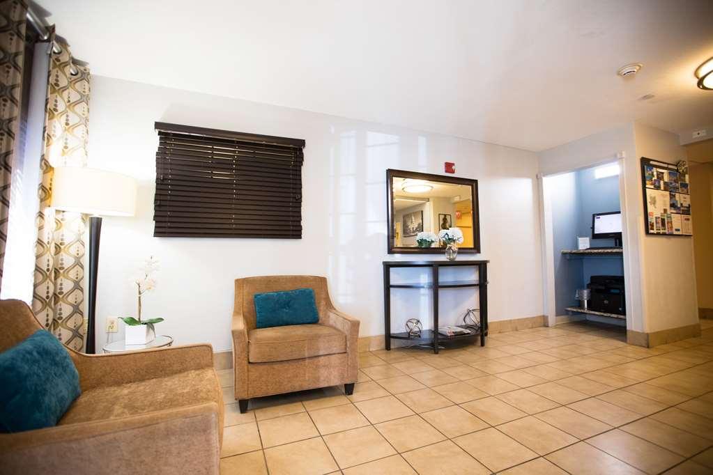Sonesta Simply Suites Austin South Interior photo